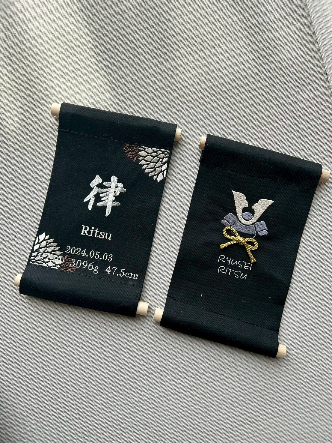 出産記念の名入れ刺繍タペストリー